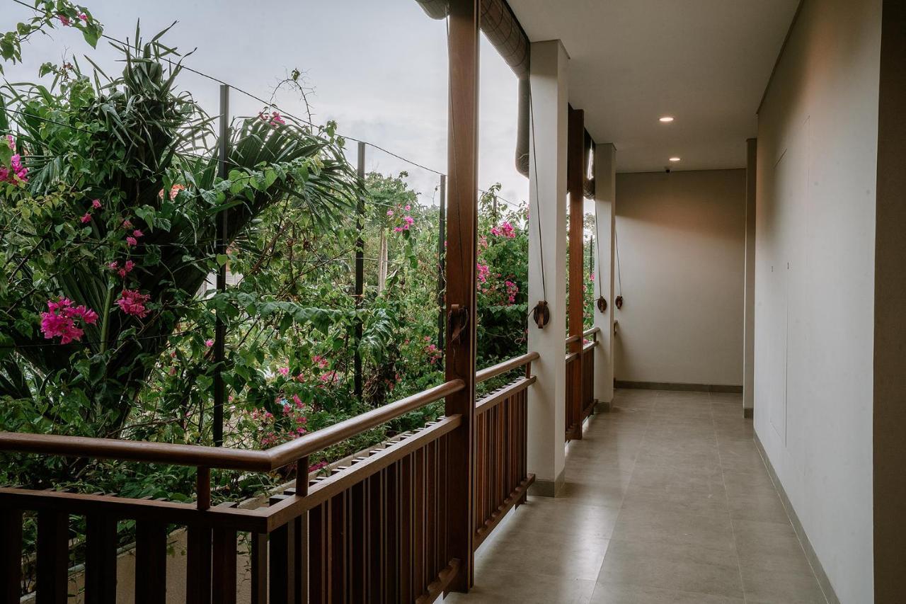 Отель One Degree Sunset Hill Leisure Улувату Экстерьер фото